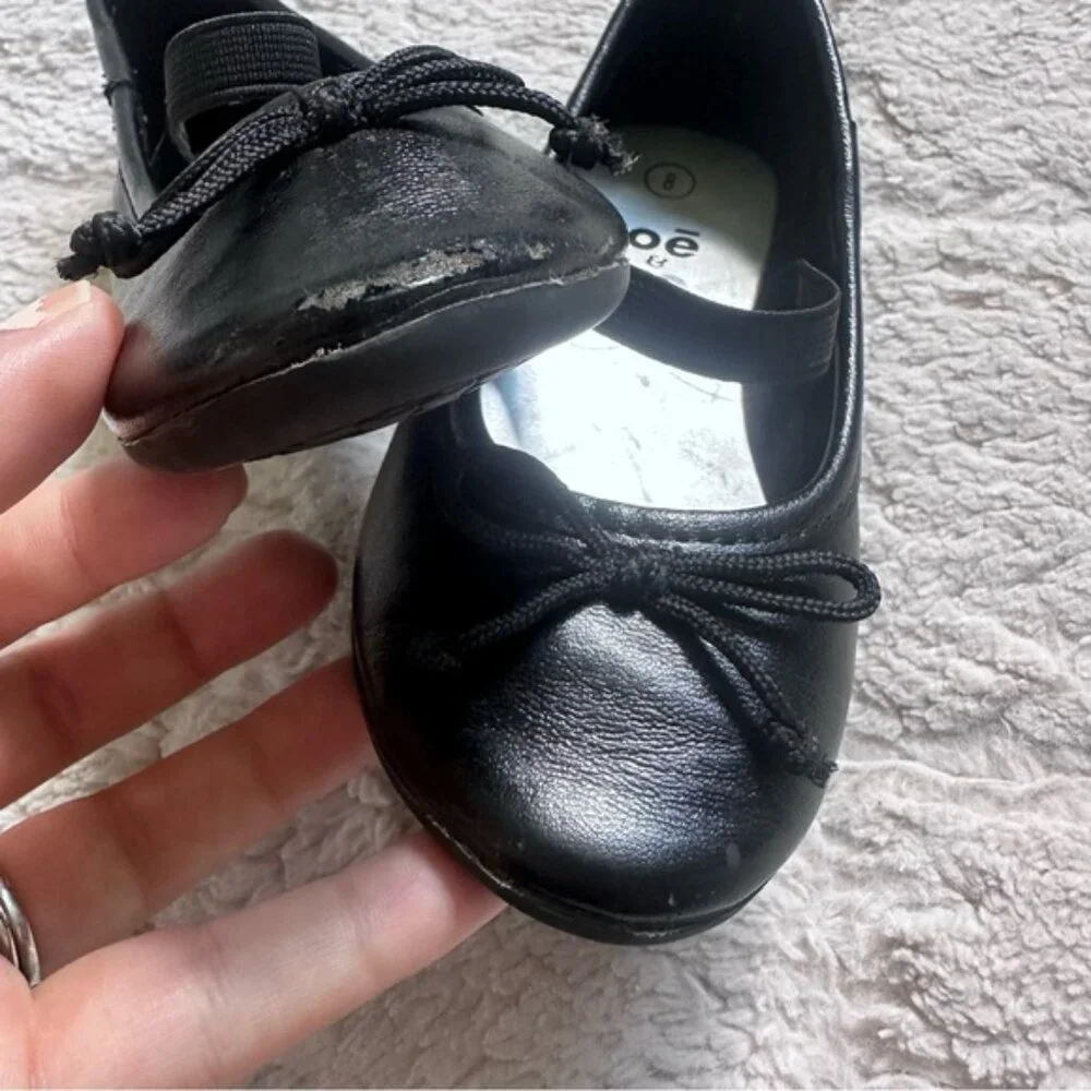 Zoe & Zac | Textured Ballerinas with Bow Accent Dress Shoes | Size 8